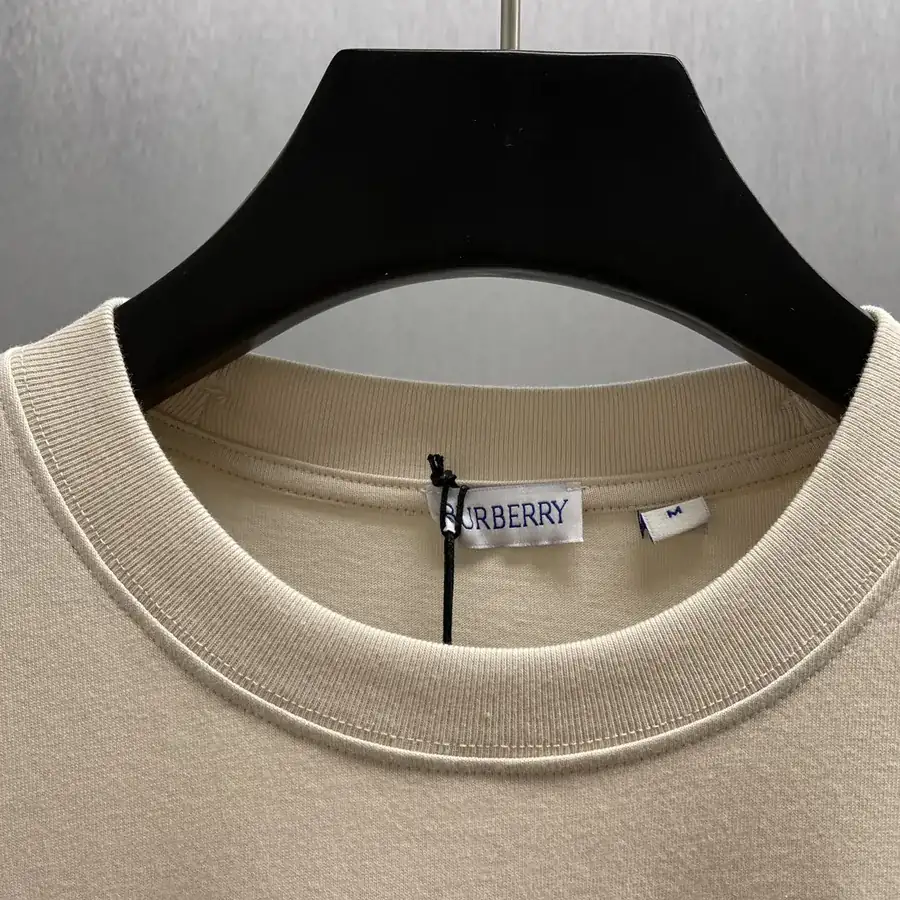 Burberry Plush Bee Print Short Sleeve T Shirt