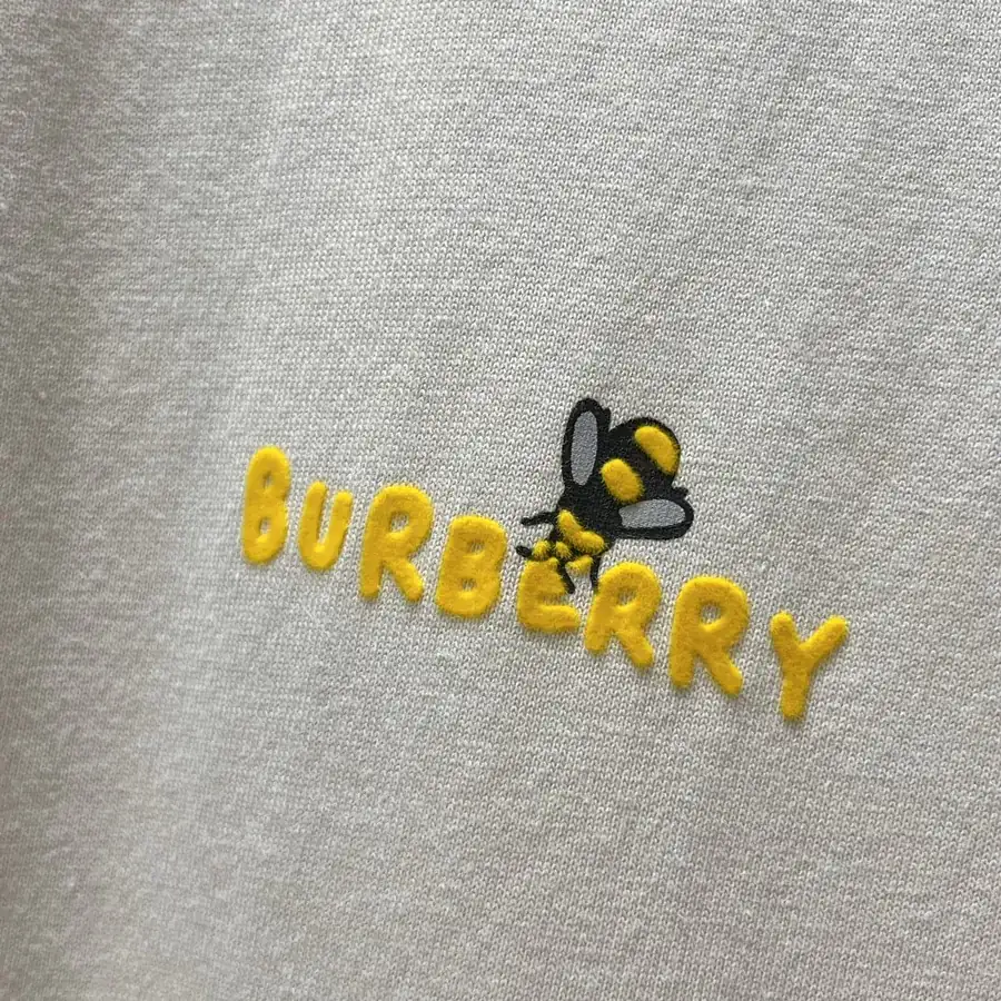 Burberry Plush Bee Print Short Sleeve T Shirt