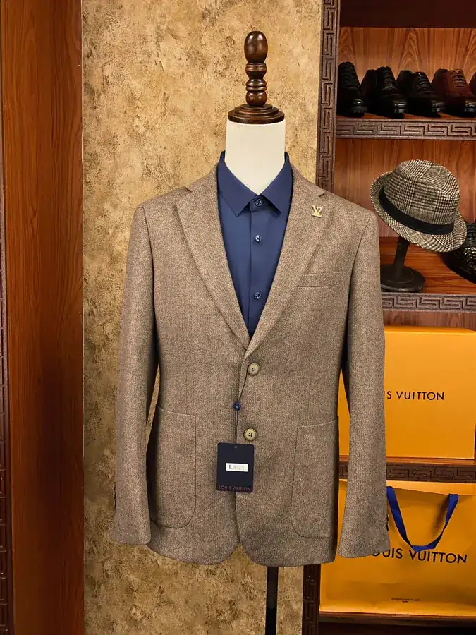 Boss Recommendation: 1V Luggage Men's Premium Leisure Suit