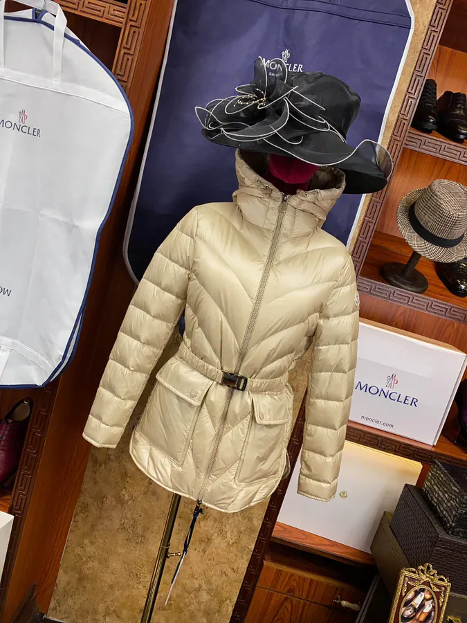 New Arrival Argenno Ladies Down Jacket with Adjustable Waistband