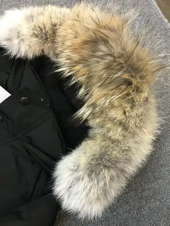 Canada Goose 30款 Emory Black Red Label
