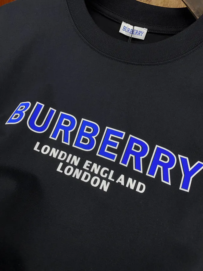 Burberr 2024格纹拼色刺绣短袖