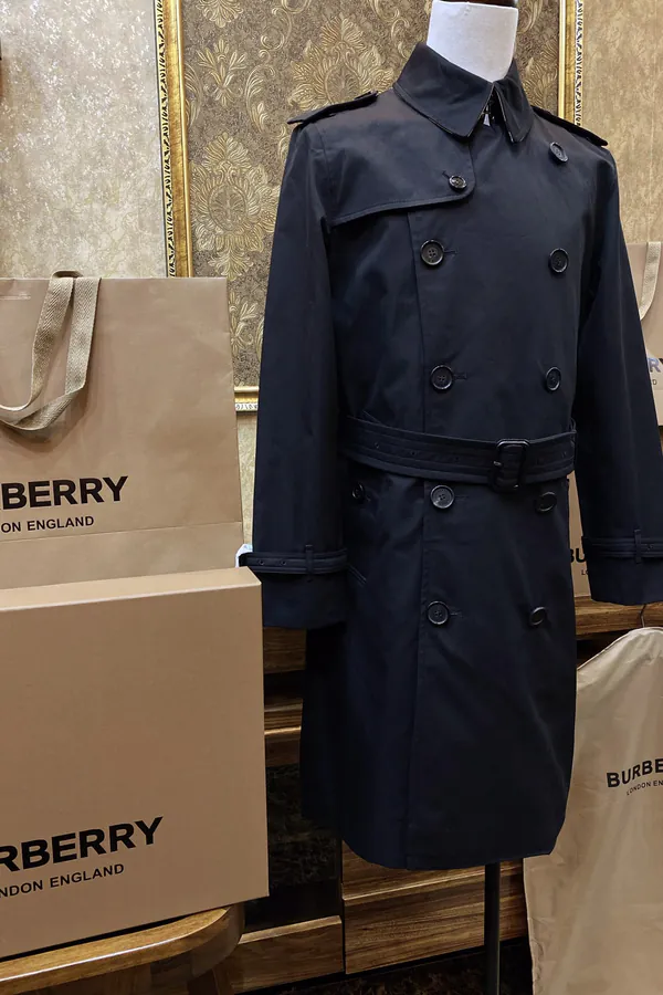 Burberry桑德林汉姆系列经典中长款风衣