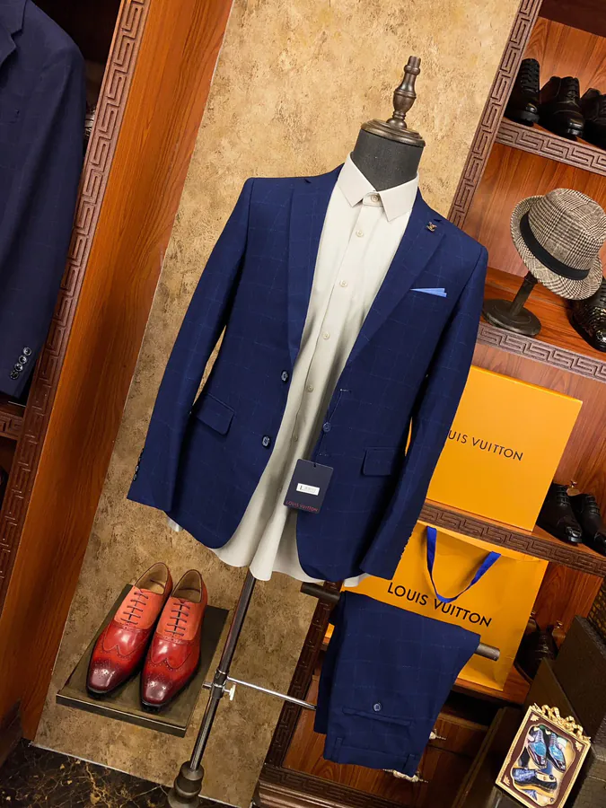 1V Lucci Men's Premium Suit Set