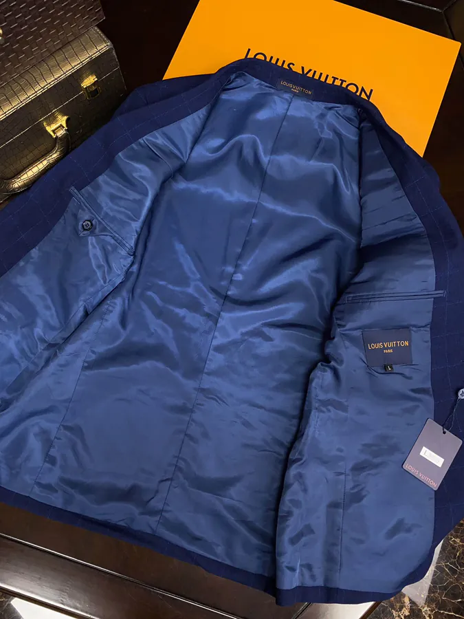 1V Lucci Men's Premium Suit Set