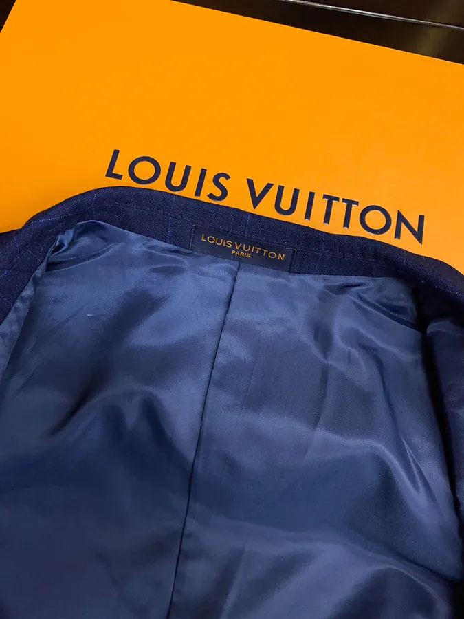 1V Lucci Men's Premium Suit Set
