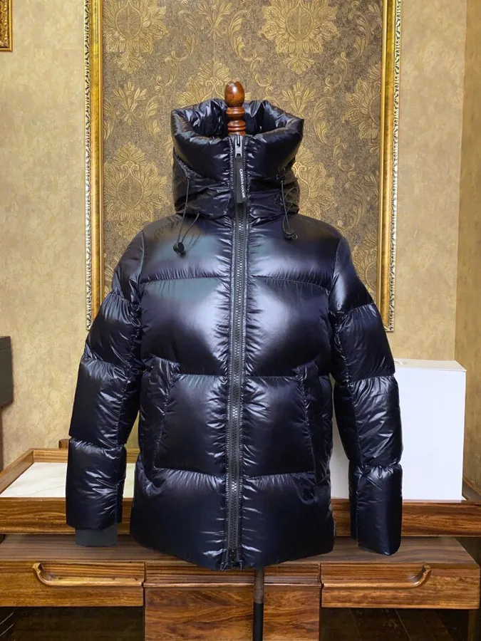 Canada Goose 男士女士同款羽绒服