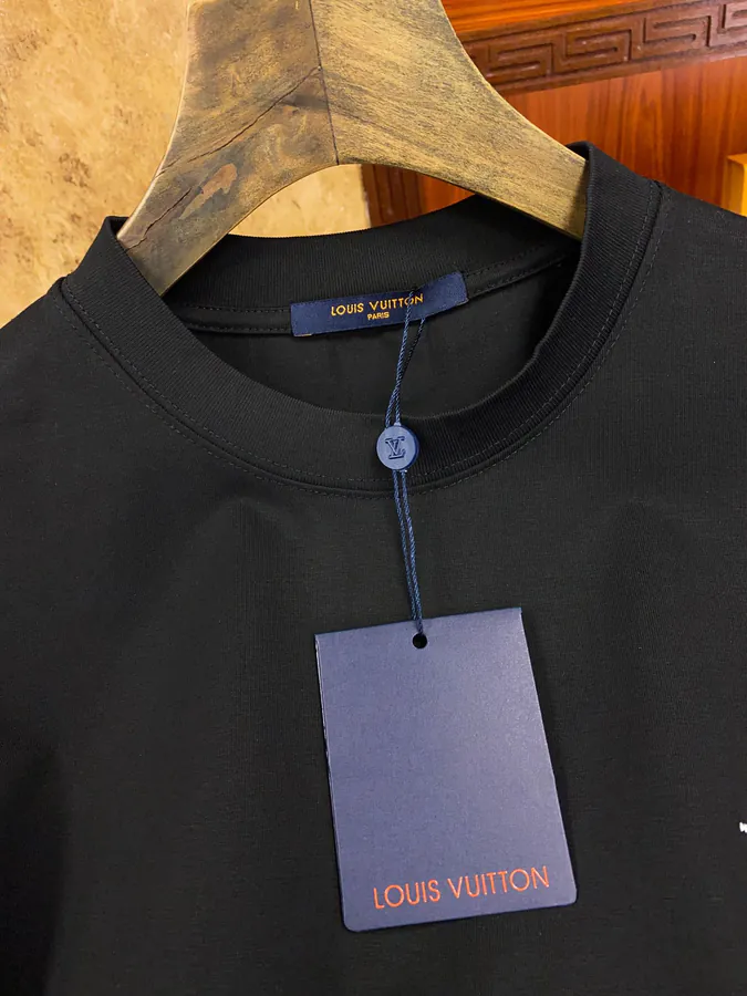 1V Lucci Stylish and Trendy Unisex Short Sleeve