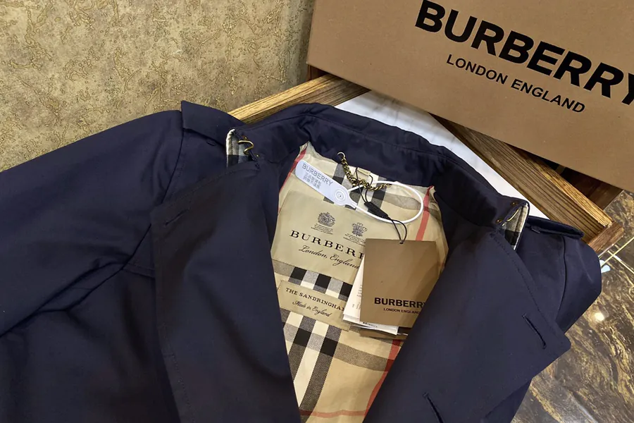 Burberry桑德林汉姆系列 Navy Blue Men's Long Coat