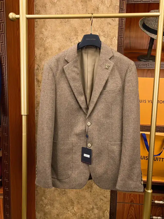 Boss Recommendation: 1V Luggage Men's Premium Leisure Suit