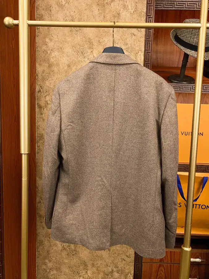 Boss Recommendation: 1V Luggage Men's Premium Leisure Suit