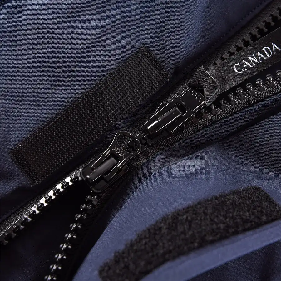Canada Goose 13款男女同款羽绒服 狼毛毛领, 防风防水防尘抗邹面料