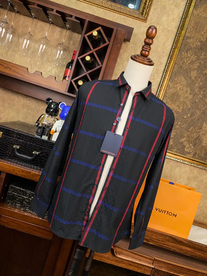 Brunello Cucinelli Men's Shirt with Perfect Lines