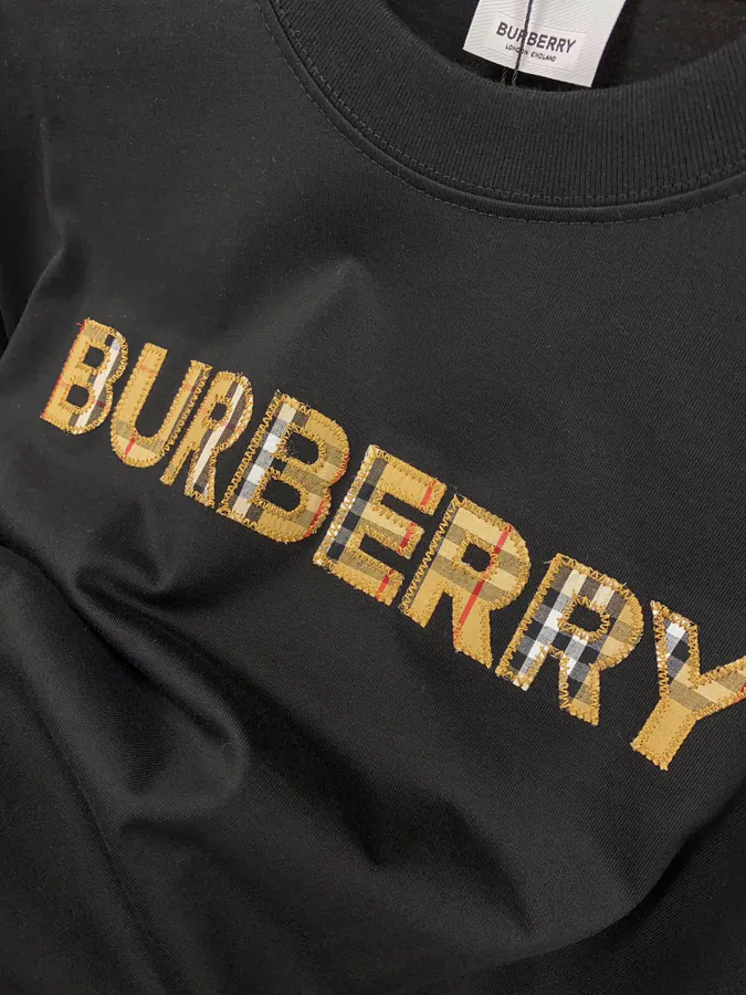 Burberr 2024格纹拼色刺绣短袖