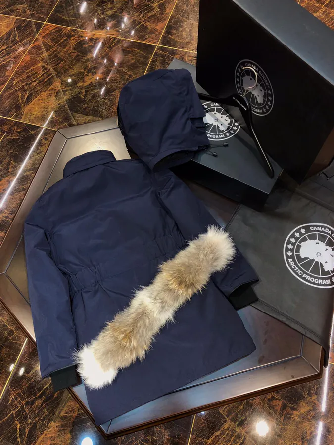 Canada Goose Womens Trillium Parka Classic Long Winter Coat with Wool Collar