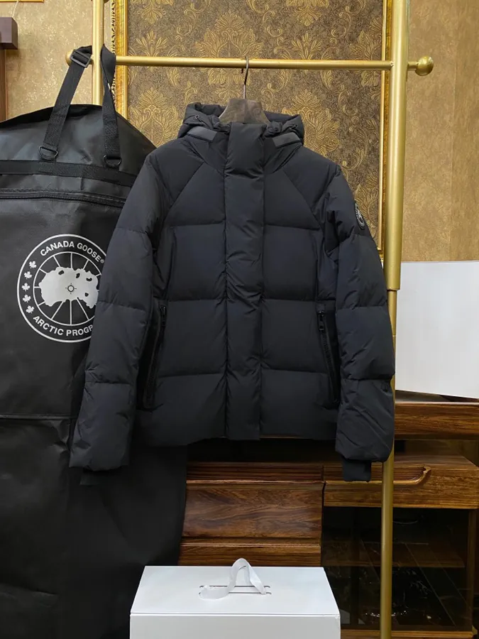 Canada Goose Men's and Women's Down Jacket