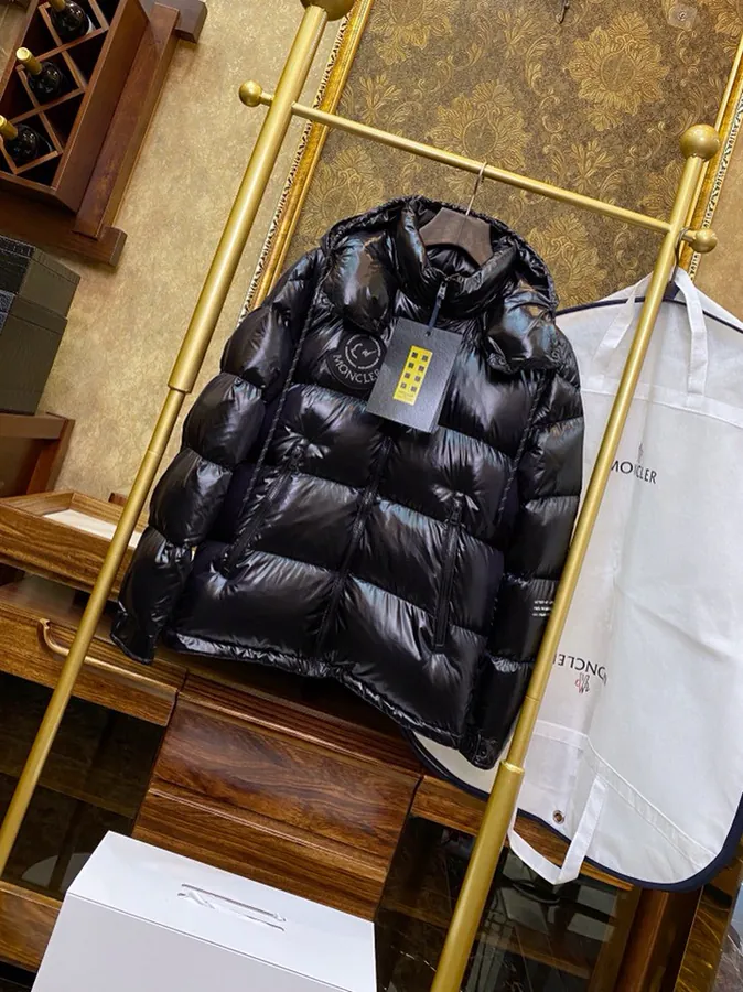 Moncler x Hiroshi Fujiwara Collaboration Earth Print情侣连帽羽绒服