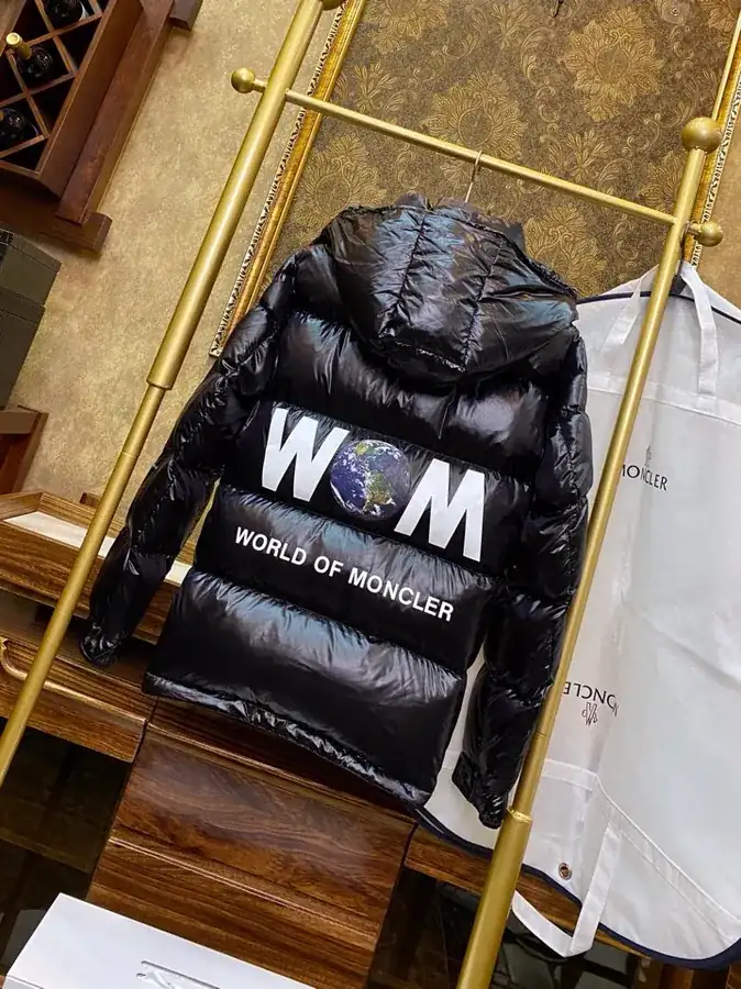 Moncler x Hiroshi Fujiwara Collaboration Earth Print情侣连帽羽绒服