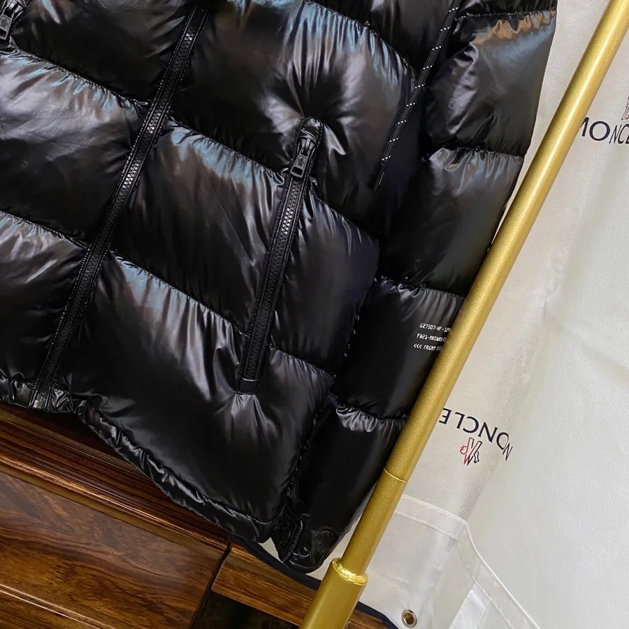 Moncler x Hiroshi Fujiwara Collaboration Earth Print情侣连帽羽绒服