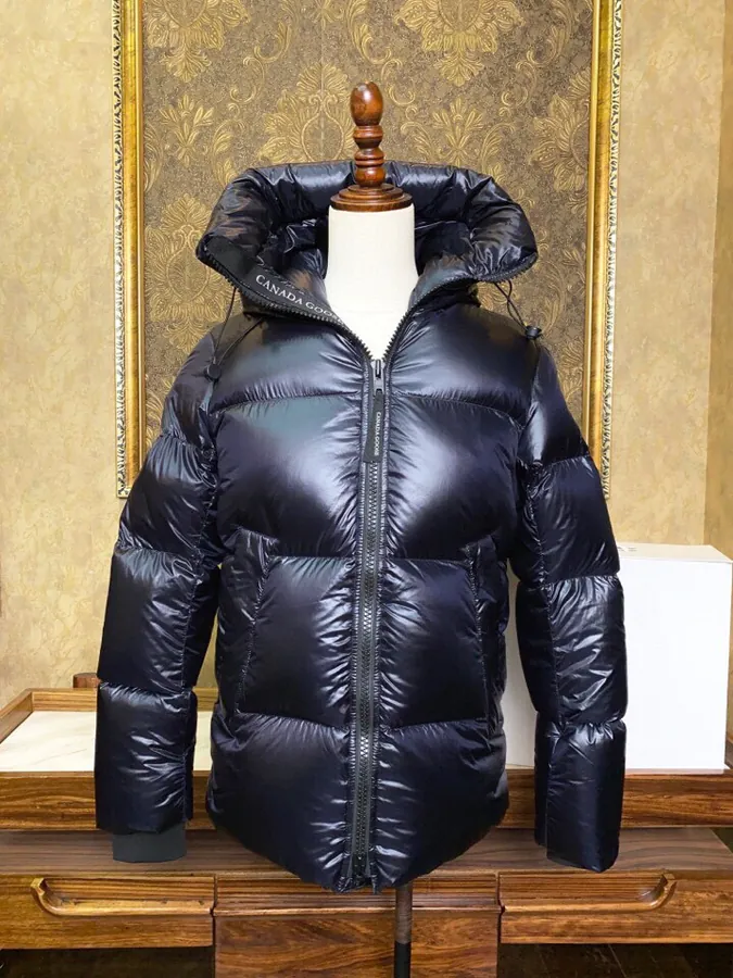 Canada Goose 男士女士同款 90绒羽绒服
