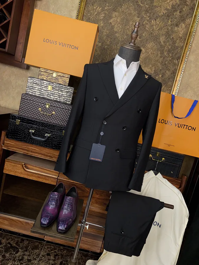 1V Lucci Men's Two Piece Suit Set