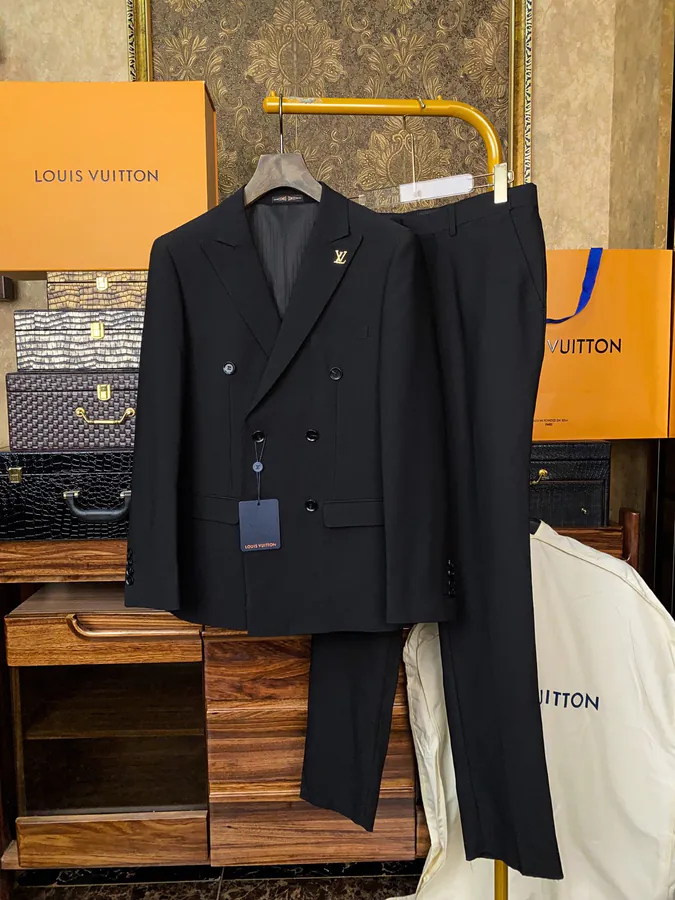 1V Lucci Men's Two Piece Suit Set