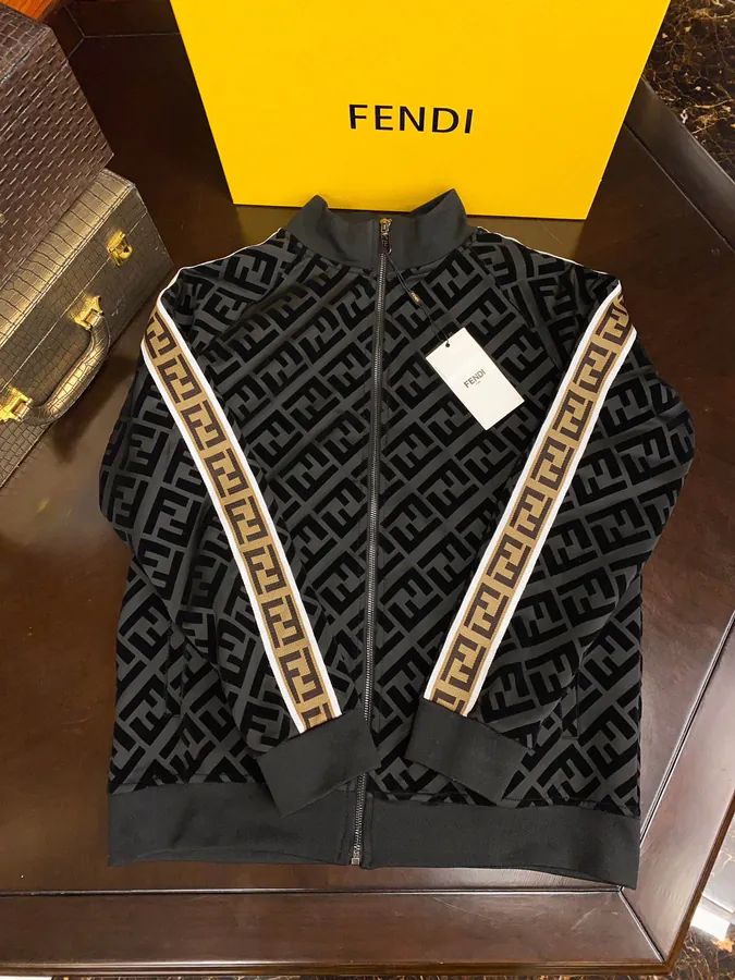 FenD 24S New Monogram Logo Fabric M to 2XL