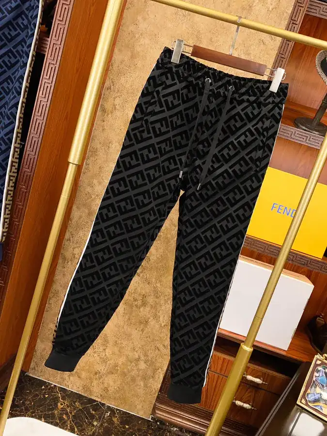 FenD 24S New Monogram Logo Fabric M to 2XL