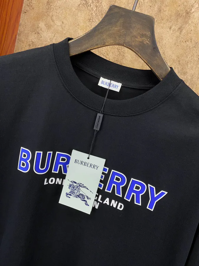 Burberr 2024格纹拼色刺绣短袖 Vintage Style