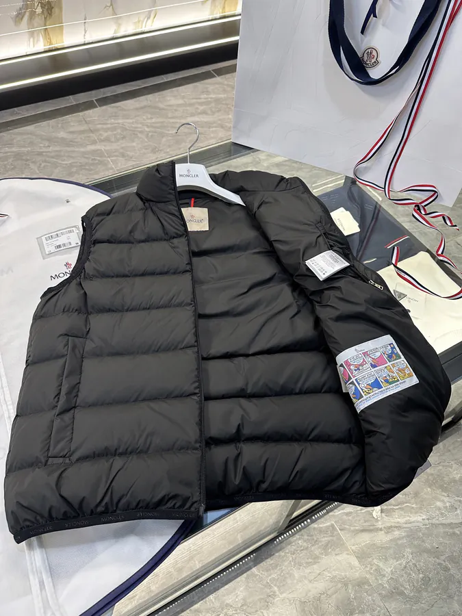 Moncl Contrin Men's Down Vest