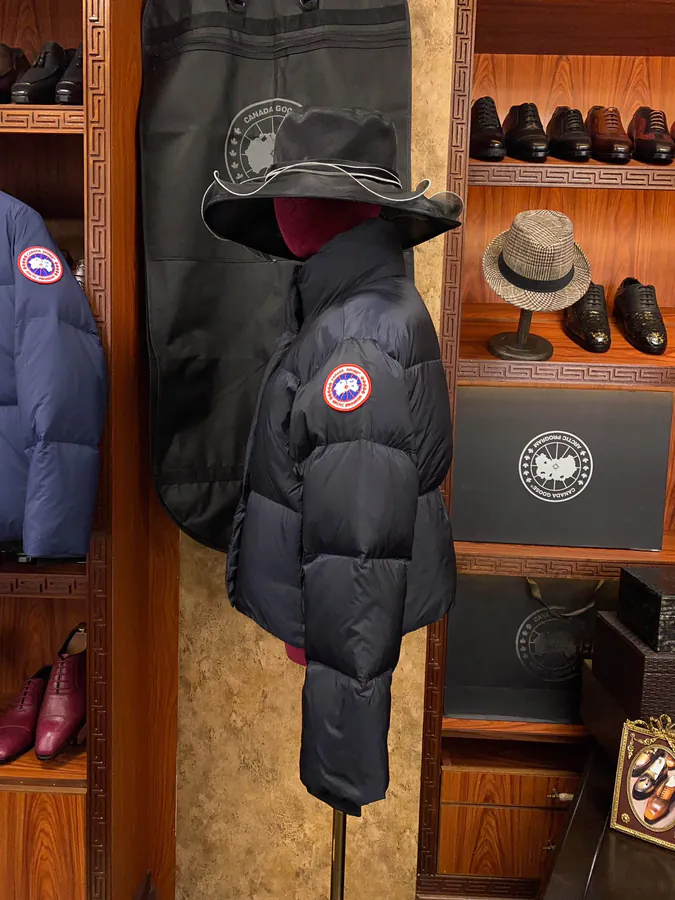 Canada Goose Women's Cypress Short Winter Jacket