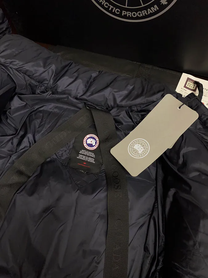 Canada Goose Women's Cypress Short Winter Jacket