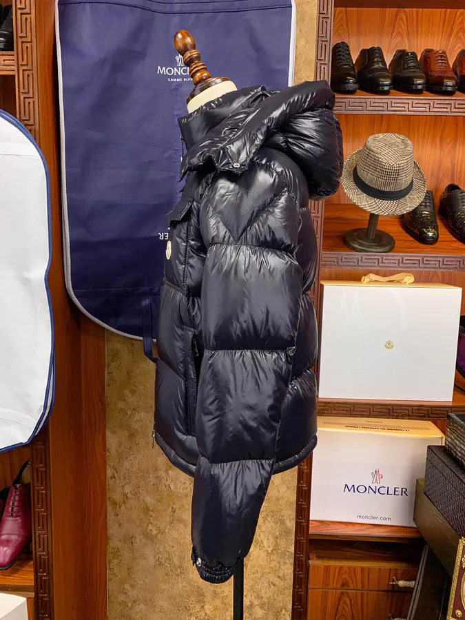 Monc Er Montbeliard 19FW 时尚三色条纹双拉链羽绒服