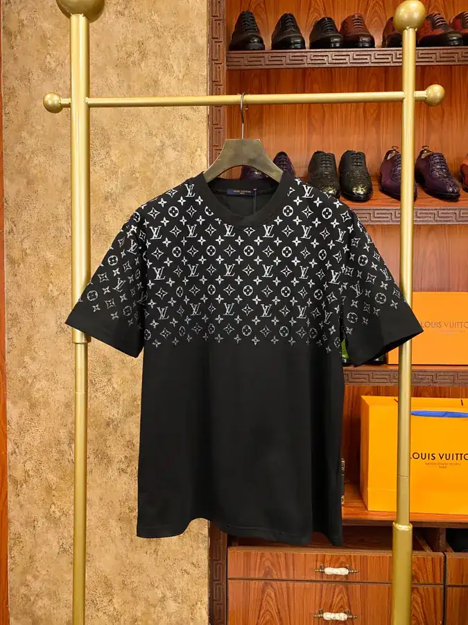 New Arrival! 1V Luggage Stylish and Modern Unisex Short Sleeve