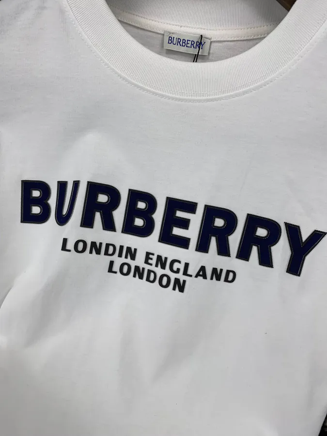 Burberr 2024格纹拼色刺绣短袖