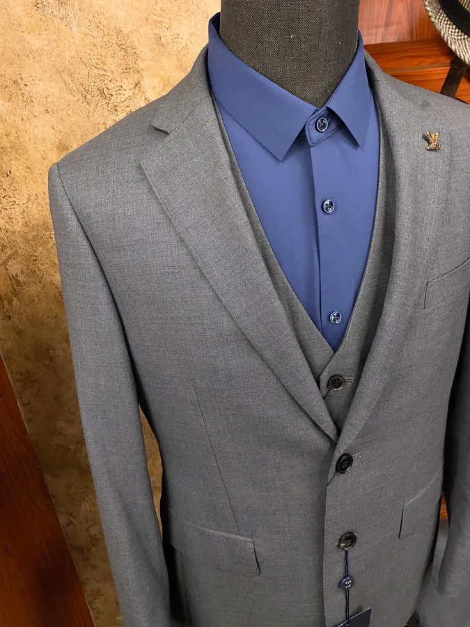 Absolute Luxury Men's Suit Set with Vest and Trousers