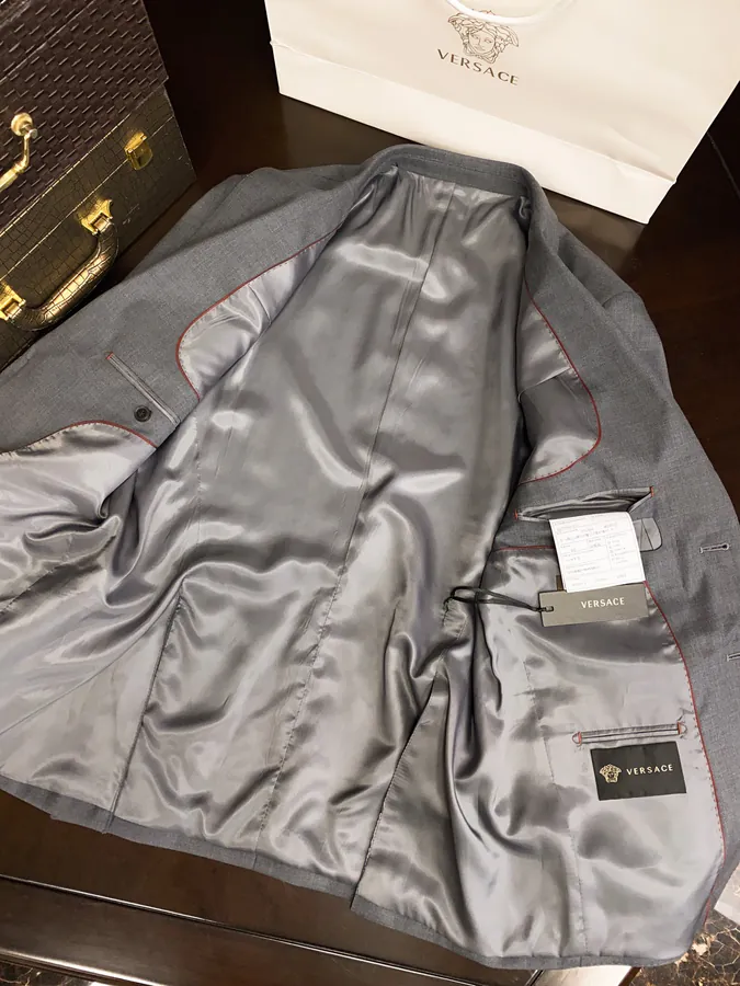 Absolute Luxury Men's Suit Set 3 Piece
