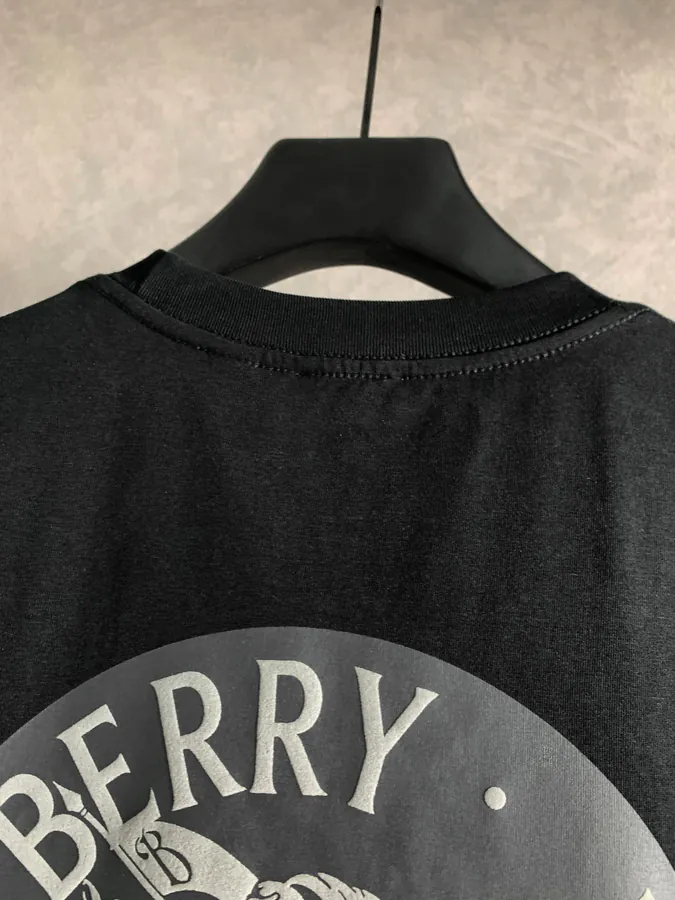 Burberry Barbour Faux Fur Round Neck Short Sleeve T Shirt
