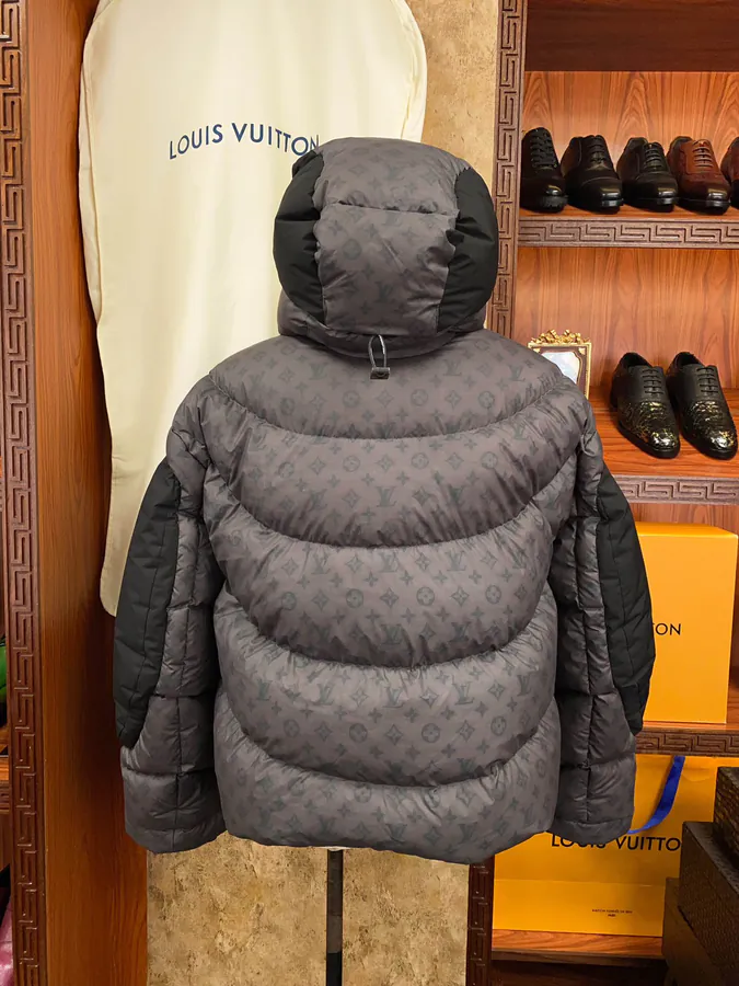 1V 驴牌 2054 温感蓬松连帽羽绒服