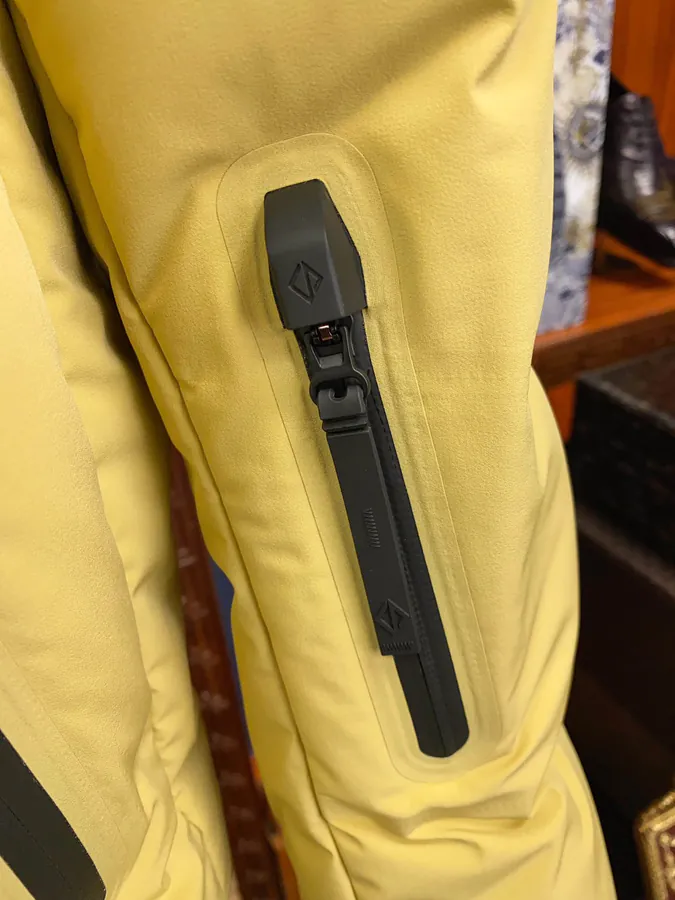 Premium Ski Jacket Collaboration with Di0r, High Quality Waterproof Fabric