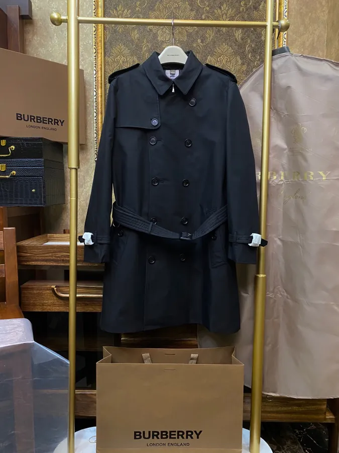 Burberry桑德林汉姆系列经典风衣 男装中长款