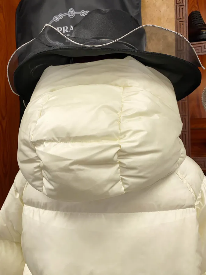 PRAD@ Ladies Hoodie with 95% White Goose Down