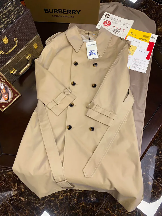 BBR Trench Coat in Linen Color