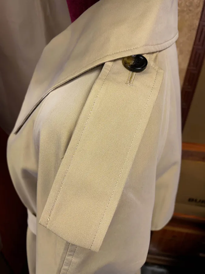 BBR Trench Coat in Linen Color