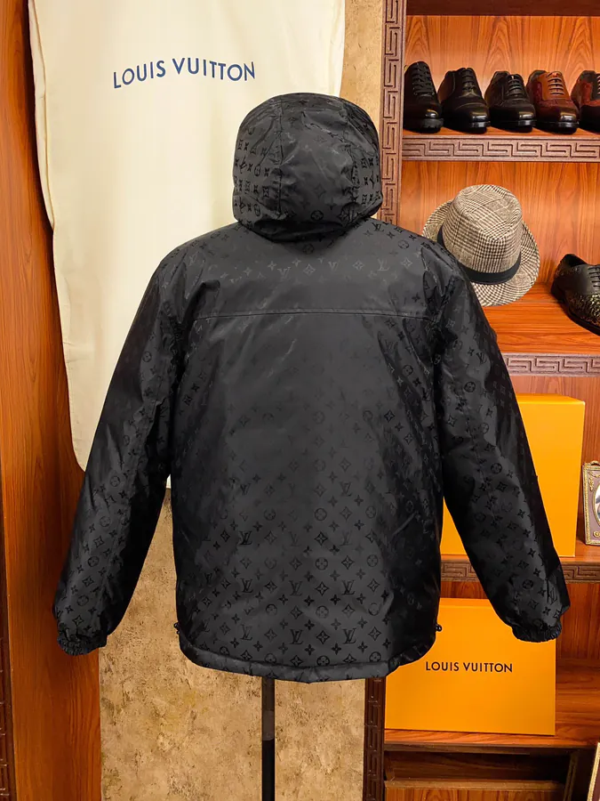 2024ss秋冬新款 1V 驴牌 老花满印棉服外套