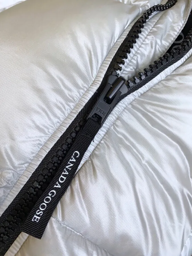Canada Goose 男士女士同款羽绒服