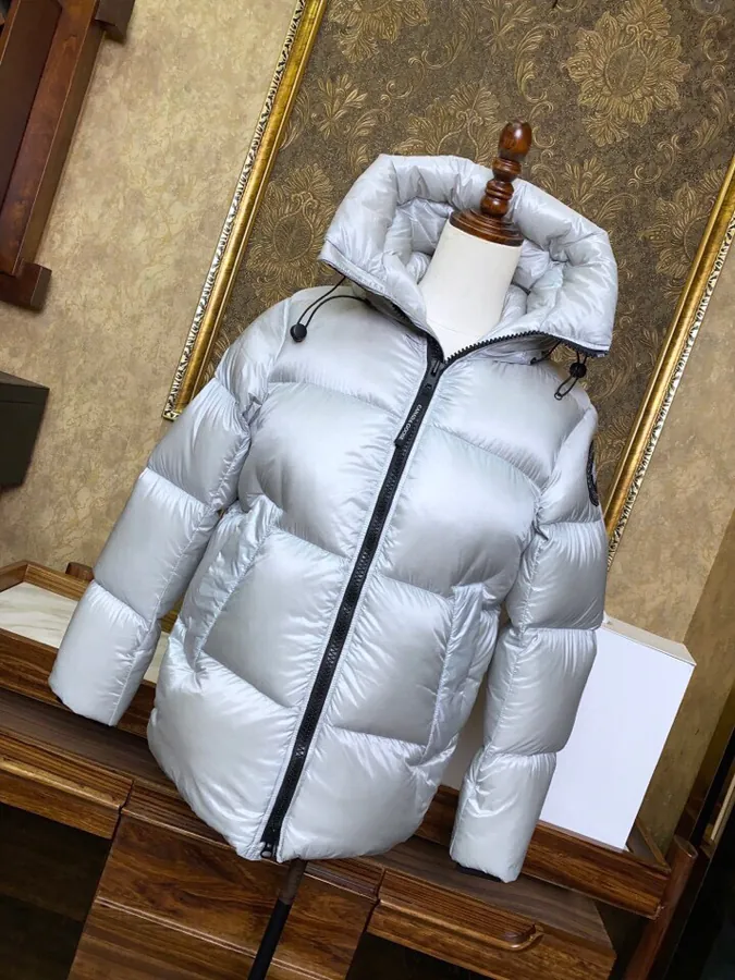 Canada Goose 男士女士同款羽绒服