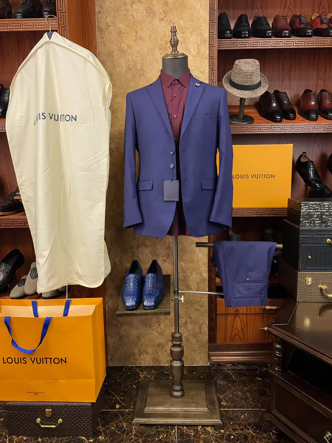 1V Vuitton Men's Premium Business Suit Set