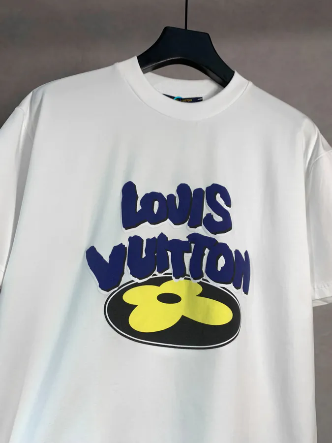 1V Brand Flower Letter Short Sleeve T shirt
