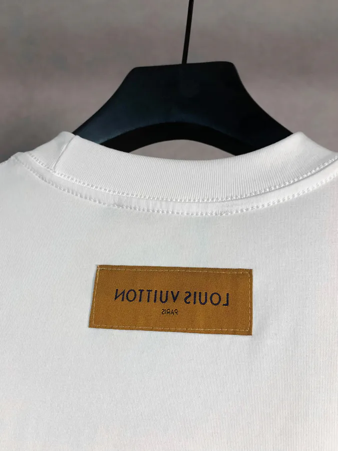 1V Brand Flower Letter Short Sleeve T shirt